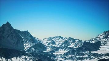 luftaufnahme der alpenberge im schnee video