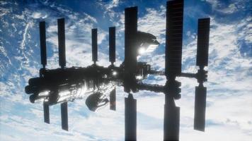 estación espacial internacional en el espacio ultraterrestre sobre el planeta tierra video