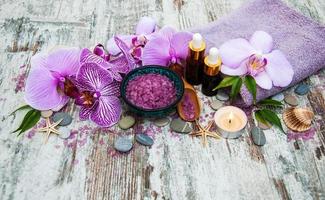 productos de spa con orquídeas foto