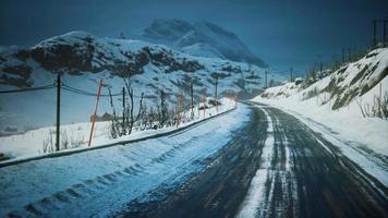 strada invernale sulle isole Lofoten video