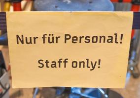 Nur fuer personal meaning Staff only sign photo