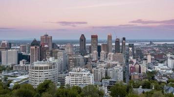 Sequência de timelapse 4k de montreal, canadá - a cidade canadense do dia para a noite