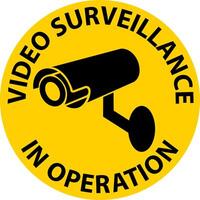 Precaución videovigilancia en funcionamiento firmar fondo blanco. vector