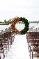 ceremonia de boda hona en el muelle foto