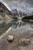 lago morrena alberta foto