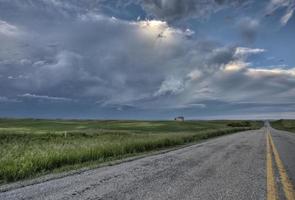 camino de la pradera y casa de la escuela foto