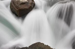 cascada sunwapta alberta canadá foto