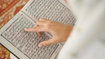 verses of the holy quran photo