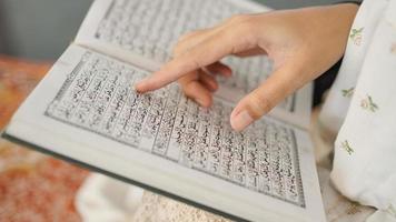 verses of the holy quran photo