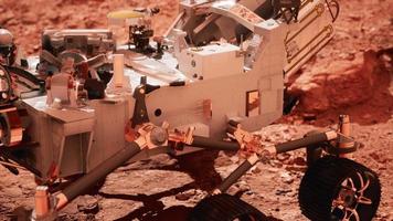 mars rover perseverancia explorando el planeta rojo. elementos proporcionados por la nasa. video