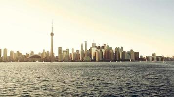 secuencia de video hd de toronto, canadá - toronto durante la hora dorada