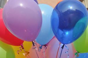 globos de aire inflables llenos de gas o aire foto