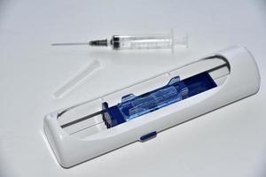 The Prince device is a self-injection gun photo