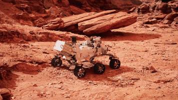 mars rover volharding die de rode planeet verkent. elementen geleverd door nasa. video