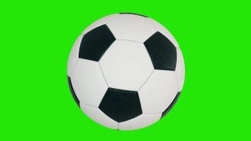 balón de fútbol en la pantalla verde clave de croma. ilustración 3d foto