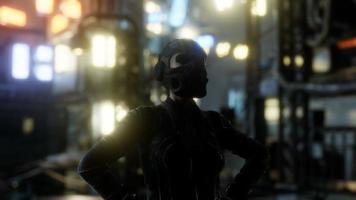 giovane donna futuristica in stile cyberpunk con luci al neon bokeh video