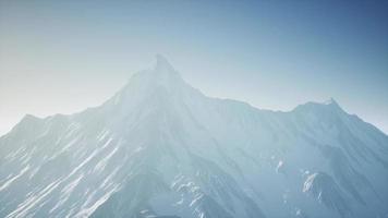 paisagem montanhosa dos alpes alpinos, topo da europa suíça video