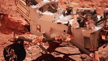 Mars rover perseveranza esplorando il pianeta rosso. elementi forniti dalla nasa. video