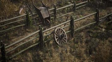 oud houten dorp op het platteland video