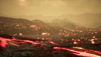 champs de lave à la fin de l'éruption du volcan video