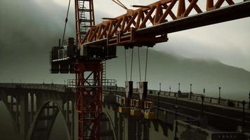 snelwegbrug in aanbouw video