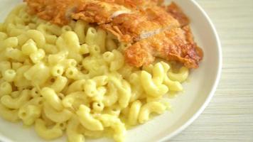 Homemade Mac and cheese with fried chicken