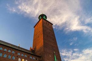 ayuntamiento de estocolmo stadshuset torre del consejo municipal, suecia foto
