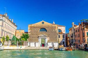 paisaje urbano de venecia con vía fluvial del gran canal foto