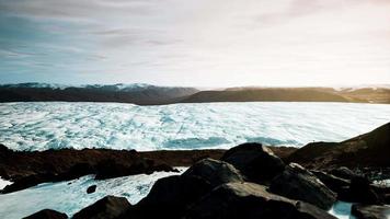 Auswirkungen der globalen Erwärmung auf das Schmelzen der Gletscher in Norwegen
