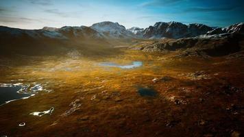 small lakes in Canada near mountains video