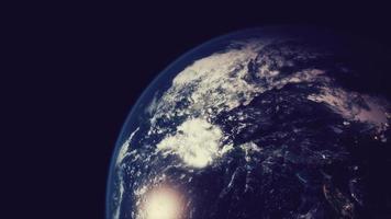 sphère de la planète terre nocturne dans l'espace extra-atmosphérique video