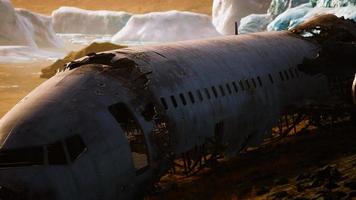 vliegtuig neergestort op een berg video