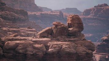 golden rocks in grand canyon video