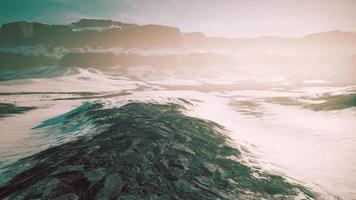 rochers et collines sous la neige video