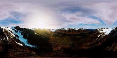 vr 360 panorama van de arctische lente in spitsbergen video