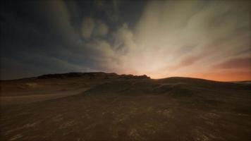tempête du désert dans le désert de sable video