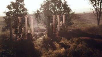ruines romaines antiques avec des statues brisées video