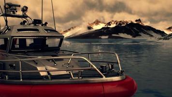 resque barco no mar frio do norte video