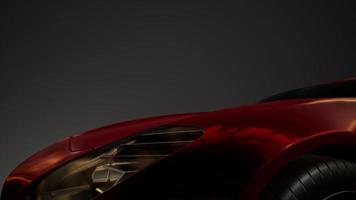 luxussportwagen im dunklen studio mit hellen lichtern video
