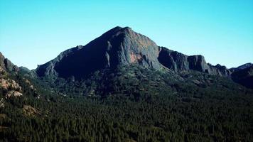 paysage de montagne dans les montagnes rocheuses du colorado video