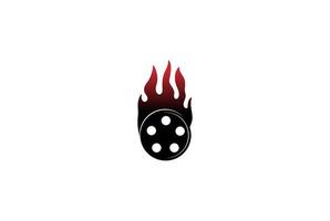 carrete de tira de película negra con fuego de llama para vector de diseño de logotipo de cine de película