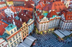 vista aérea superior de la plaza del casco antiguo de praga foto