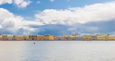 panorama de la ciudad de san petersburgo leningrado foto