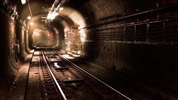 túnel de metrô do metrô abandonado velho escuro video