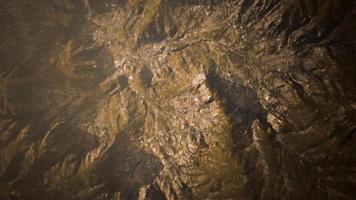 vista erial dall'alto del canyon di roccia rossa video