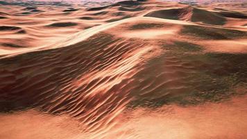 belles dunes de sable dans le désert du sahara video