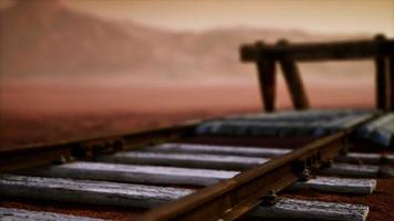 voies ferrées abandonnées dans le désert video