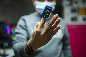 fingertip pulse oximeter widely used at home photo