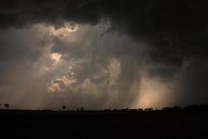 gewitter und regenschauer foto