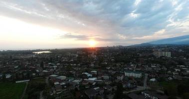 vista aérea del paisaje urbano. sujumi, abjasia foto